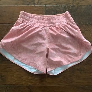 Lululemon track that short 5”